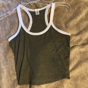 Junior tank-crop top never worn size M